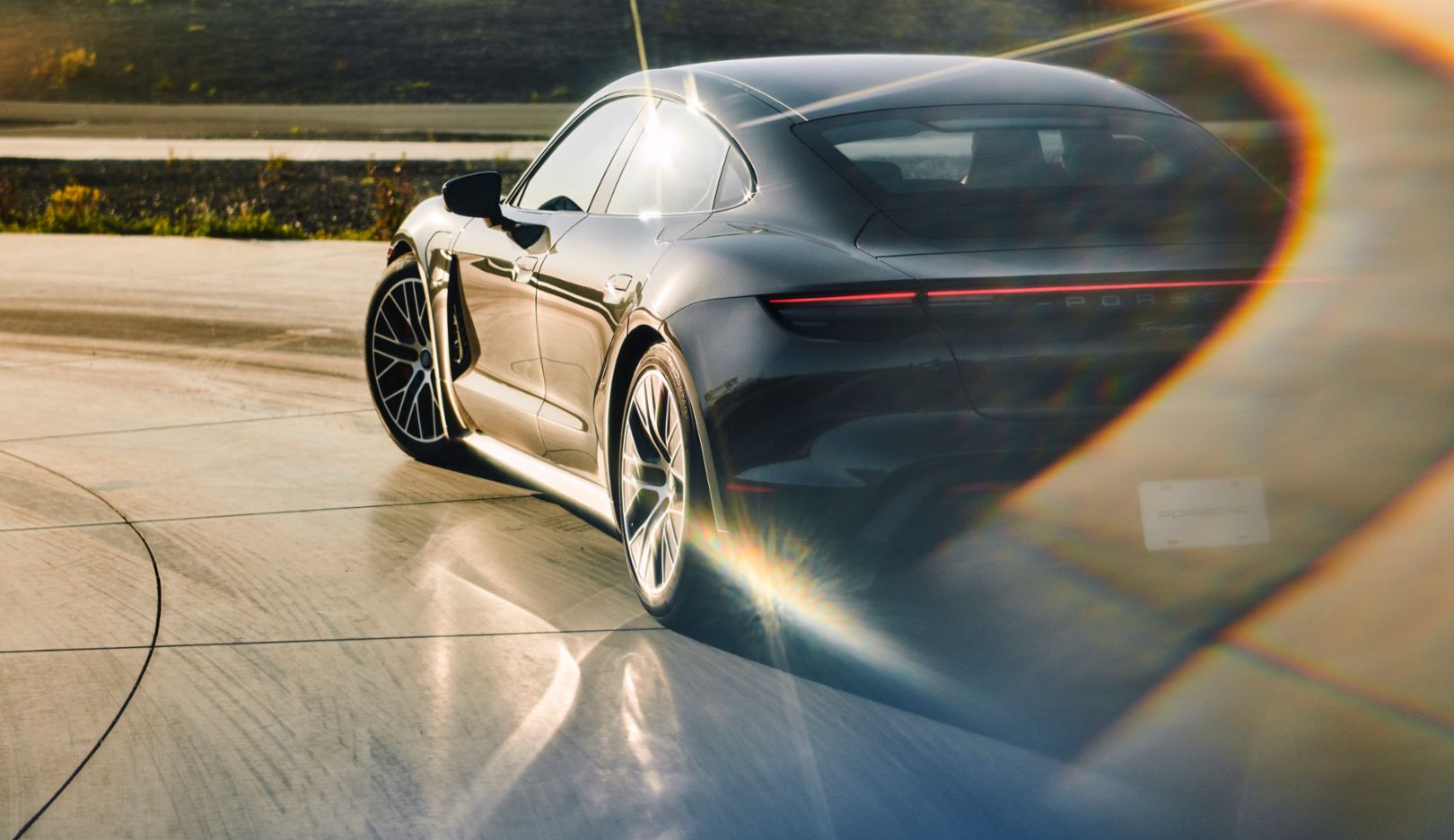 Porsche Taycan — 2021