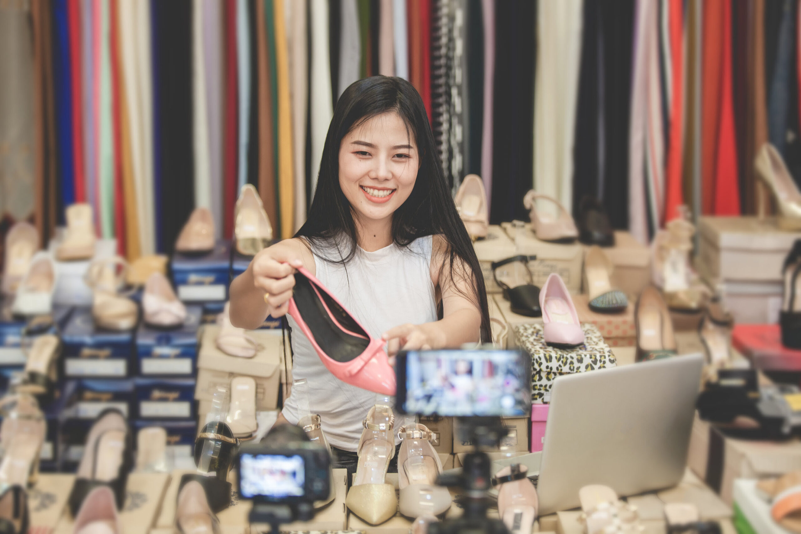 How Livestream Shopping Will Break the Boundaries of Luxury Retail In a New E-commerce Era