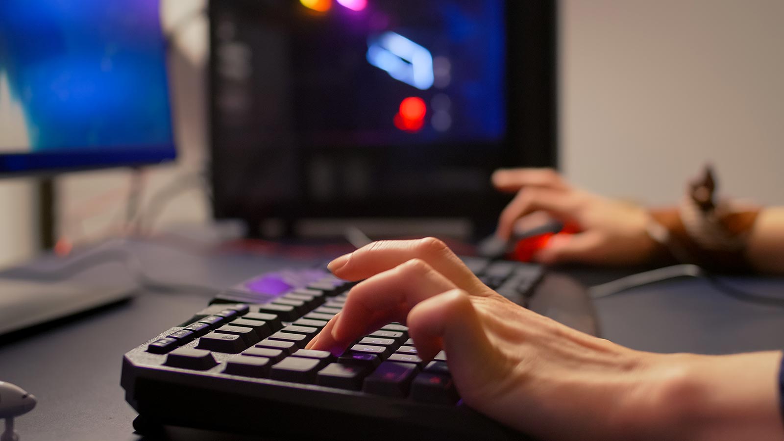 PlayDapp Leads the way in Play-to-Earn games Launching P2E Server for 'Along with the Gods' with pre-registration