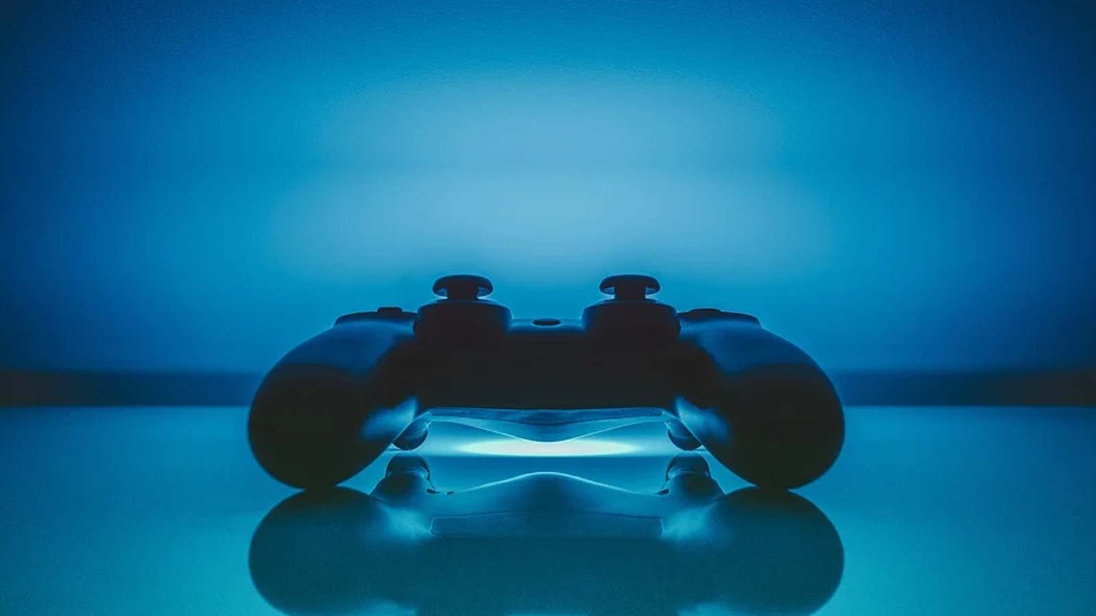 Baseus GaN Charger as the Only Wall Charger in Qualcomm's QC5.0 Elite Gaming Package