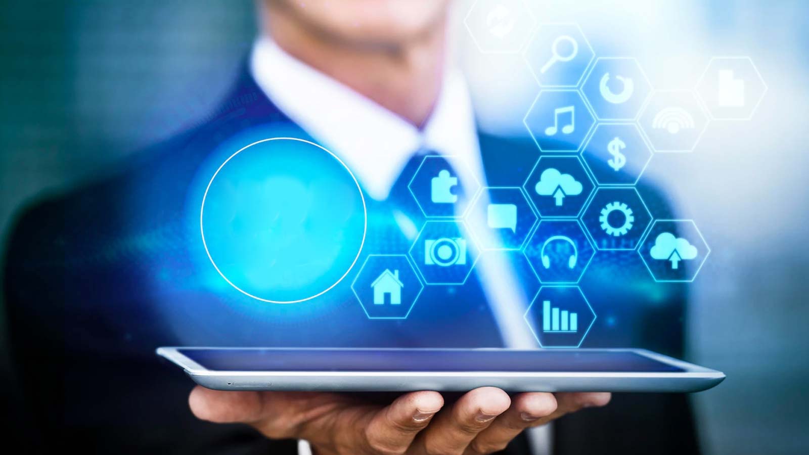 AIQ Reimagines Customer Experience With New CX Hub Product Line, Announces Rebrand as Part of Business Evolution