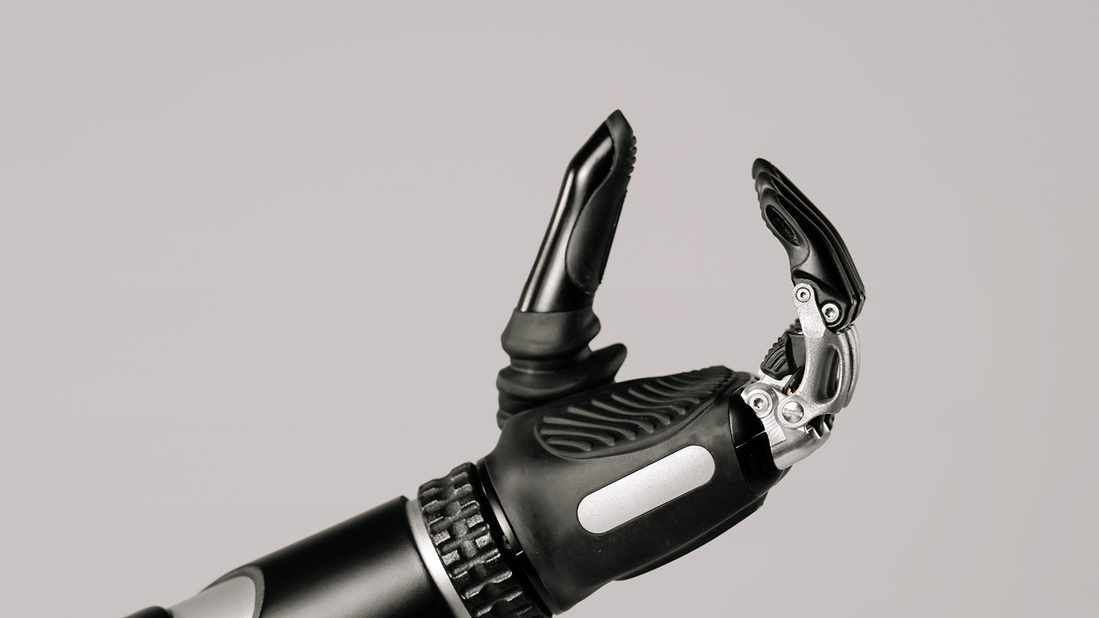 First Came Robotic Surgery. Then Artificial Intelligence. Now Leading Detroit-Area Physician Reveals a Balancing Act for Knee Replacement